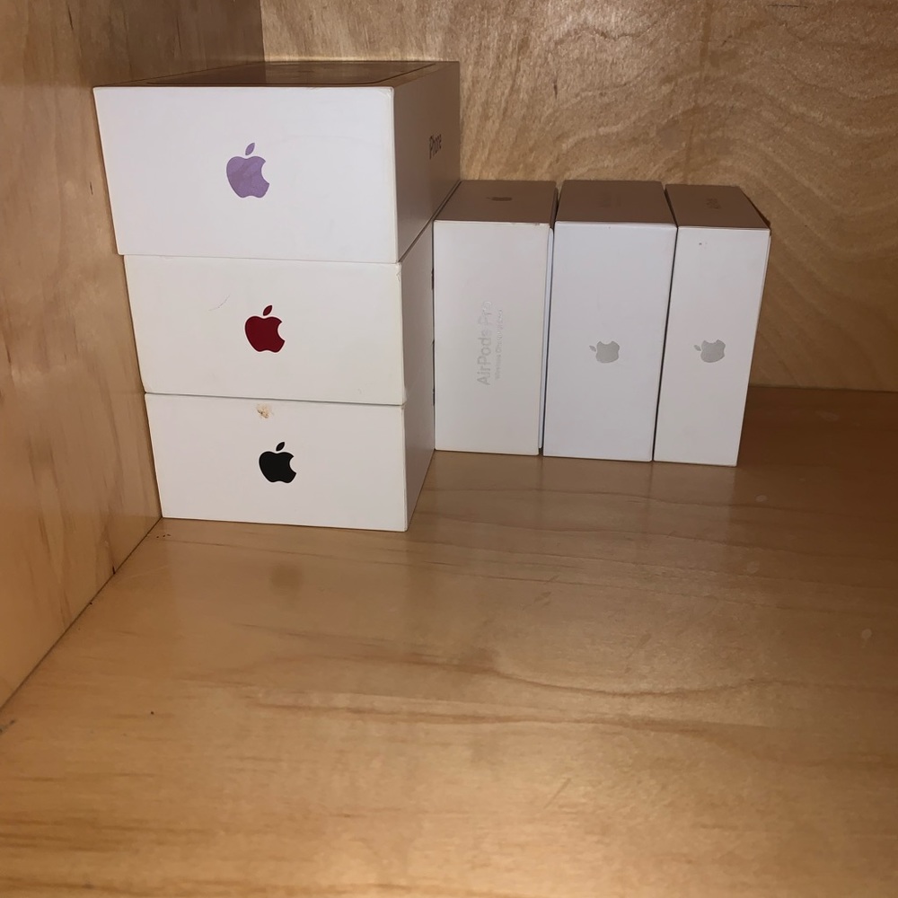 Apple products - Picture 2 of 11